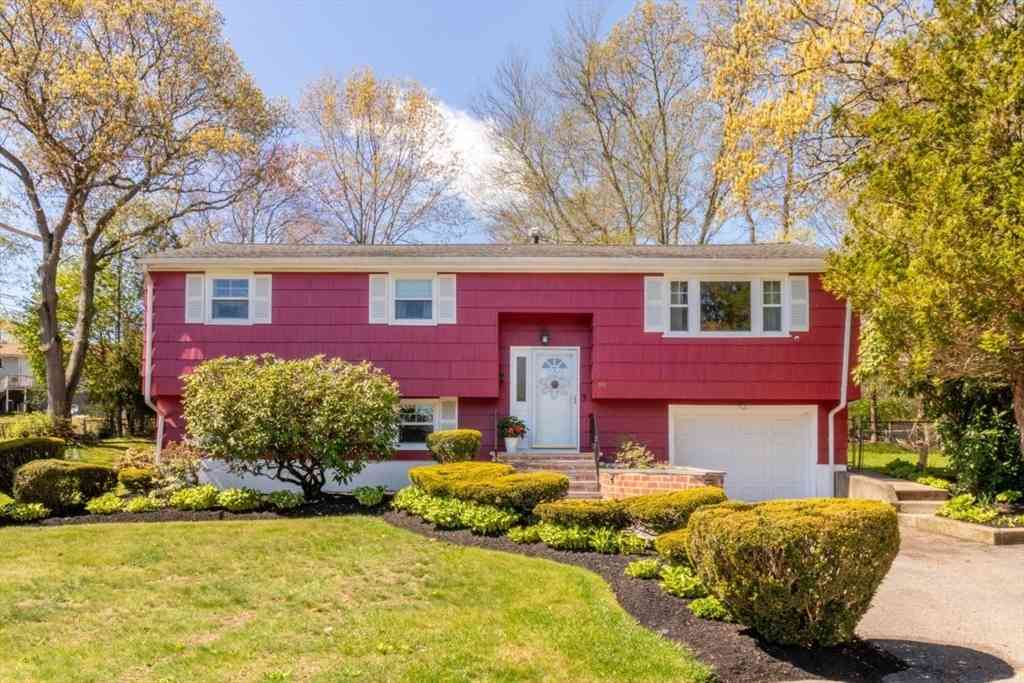 Homes For Sale - 89 Fernandez Cir<br/> Norfolk County, Randolph, MA 02368