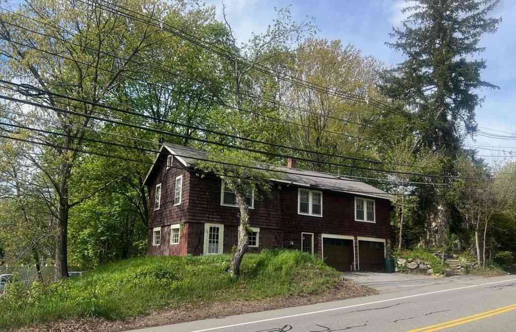 Homes For Sale - 30 Bedford St<br/> Middlesex County, Burlington, MA 01803