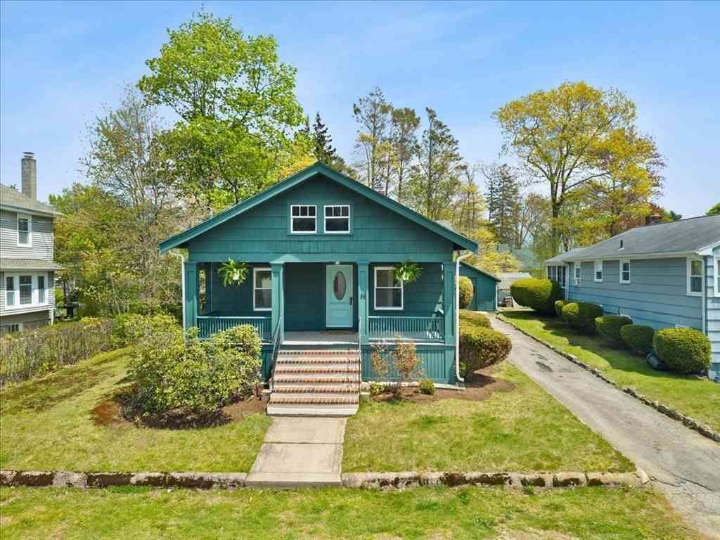 Homes For Sale - 32 Bernice Ave<br/> Plymouth County, Brockton, MA 02301