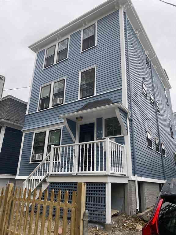 Apartment For Rent - 204 Banks #1<br/> Cambridge, MA 02138