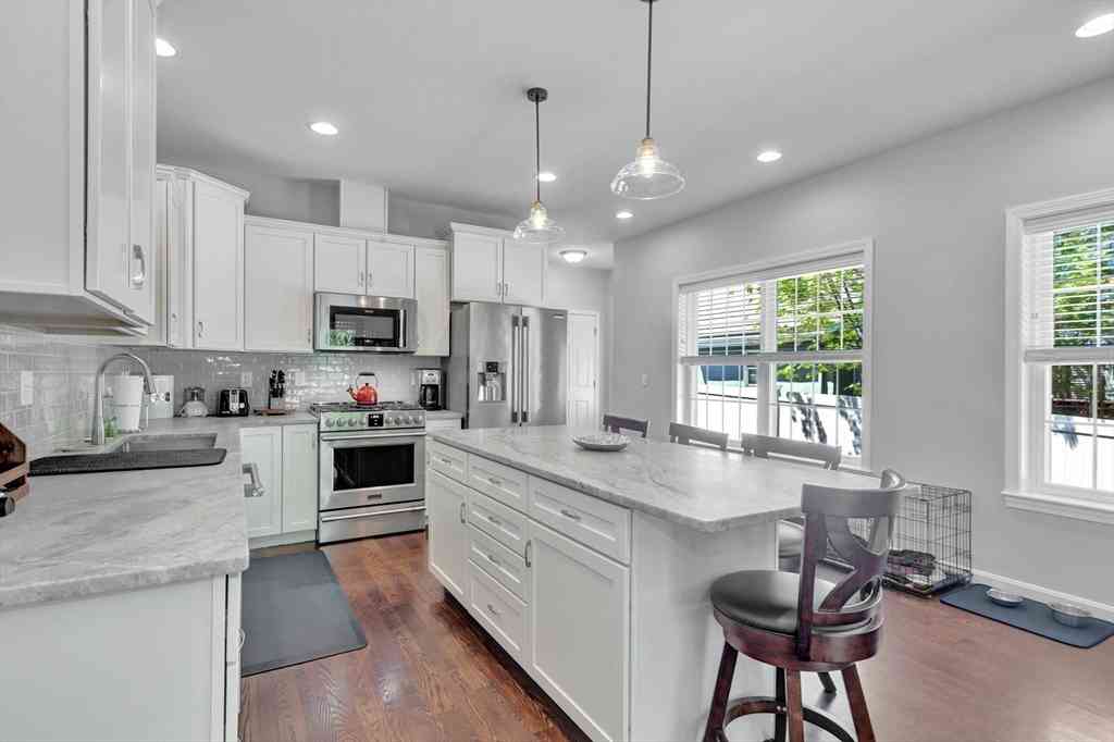 Condo For Sale - 122 Milton St #122<br/> Dedham, MA 02026