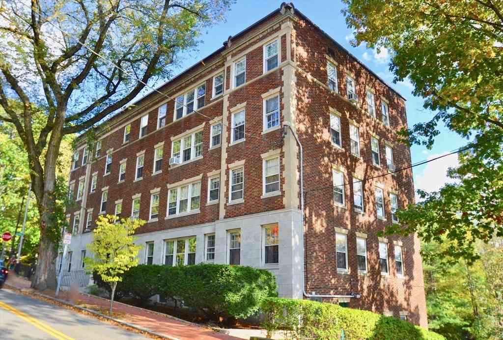 Condo For Rent - 86 Buckingham Street #32<br/> Cambridge, MA 02138