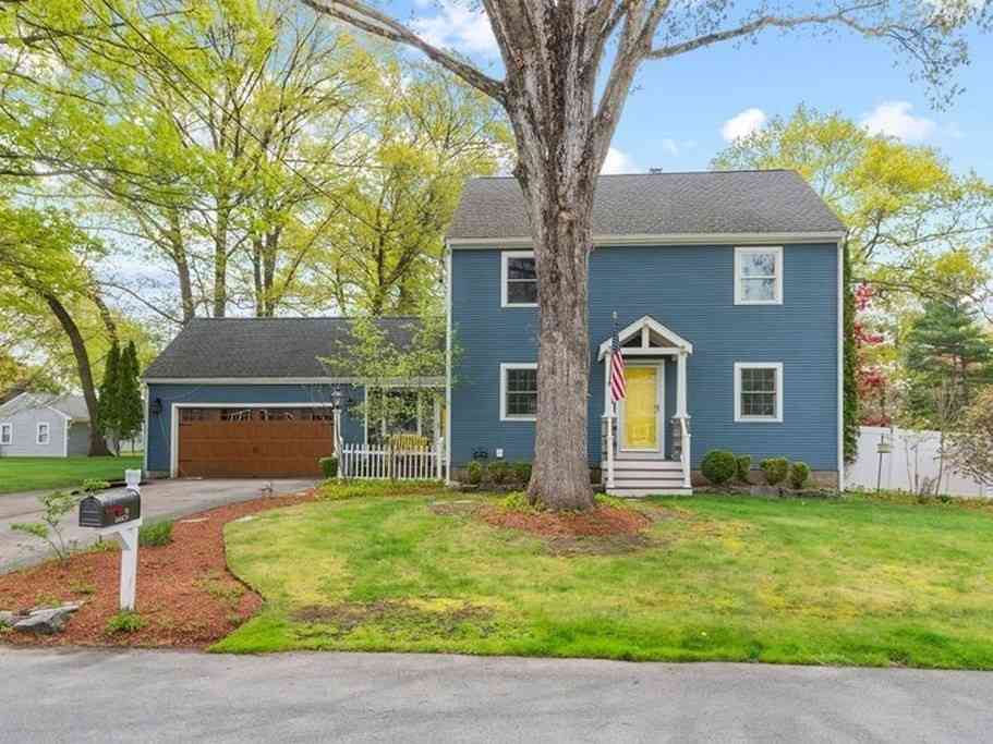 Homes For Sale - 16 Ranch St<br/> North Attleboro, MA 02760