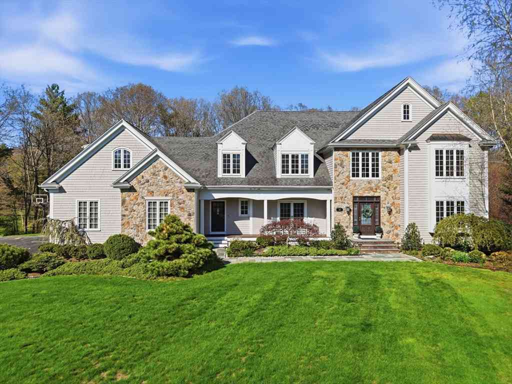 Homes For Sale - 50 Yorkshire Rd<br/> Dover, MA 02030