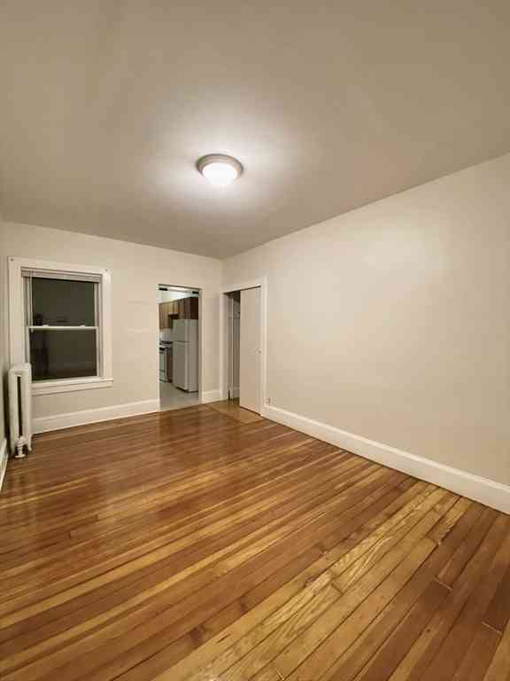 Apartment For Rent - 132 Oxford St #1A<br/> Cambridge, MA 02140