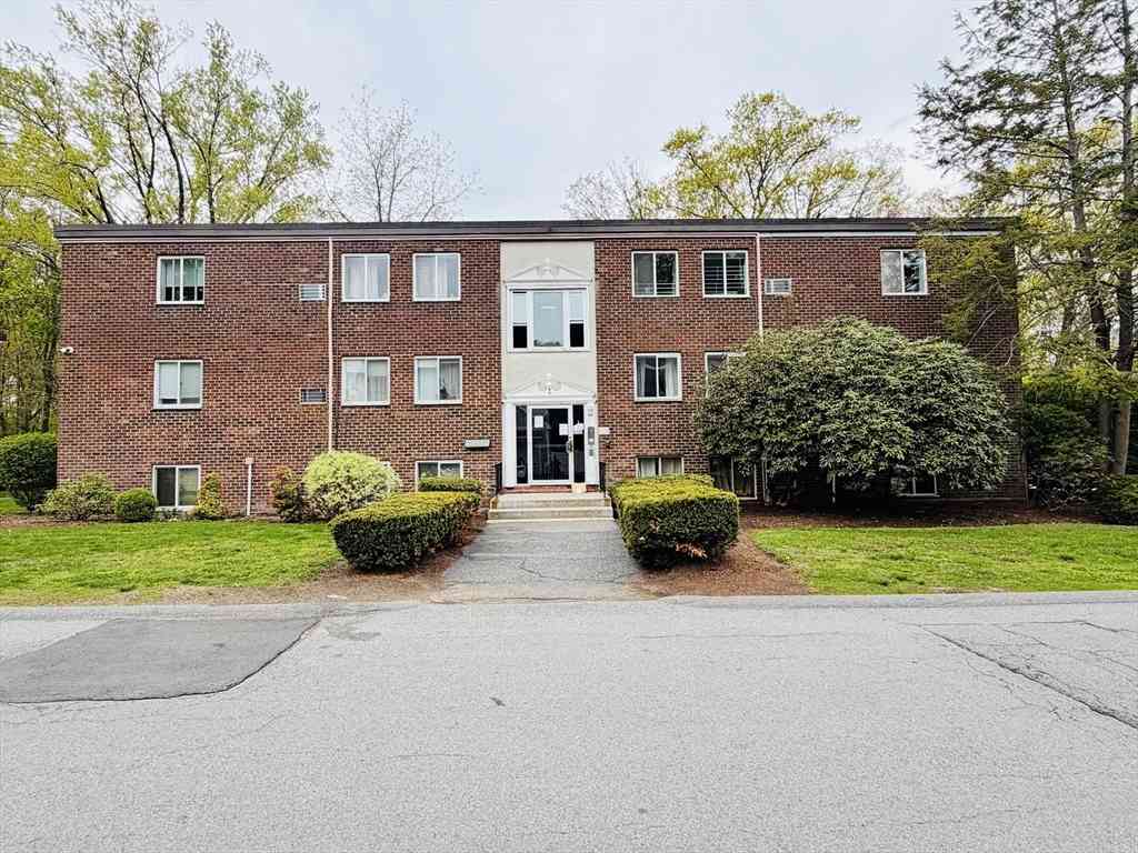 Condo For Sale - 1 Universal St #9<br/> Framingham, MA 01702
