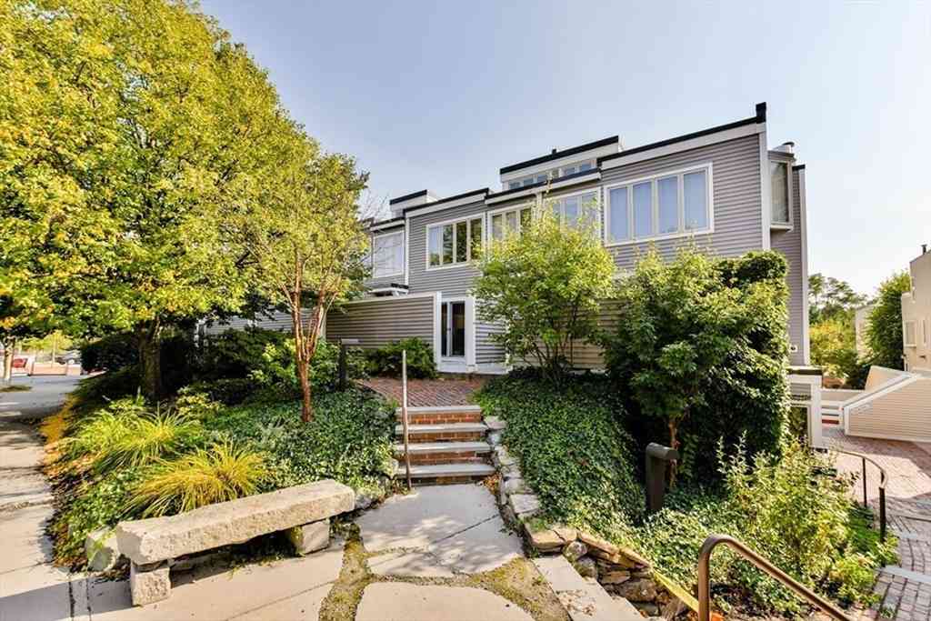 Condo For Sale - 676 Huron Ave #4<br/> Cambridge, MA 02138
