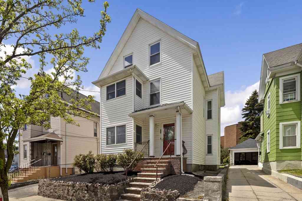 Homes For Sale - 37 Lewis St<br/> Middlesex County, Everett, MA 02149