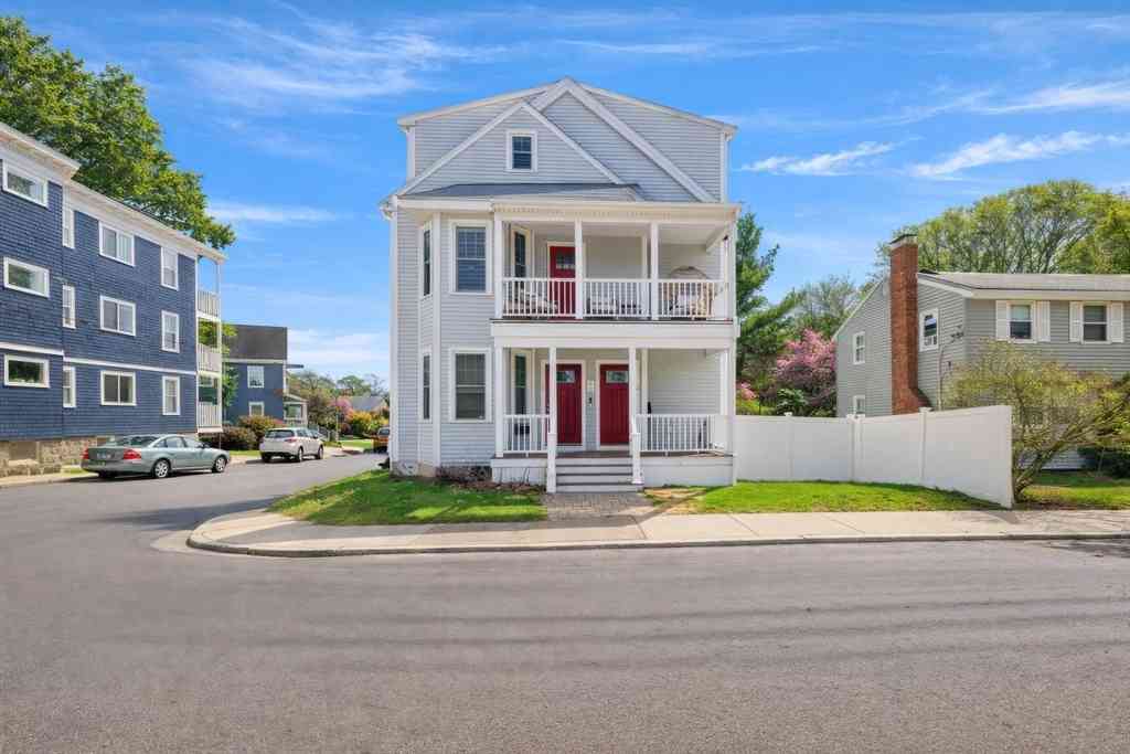 Condo For Sale - 40 Catherine #TWO<br/> Boston, MA 02131