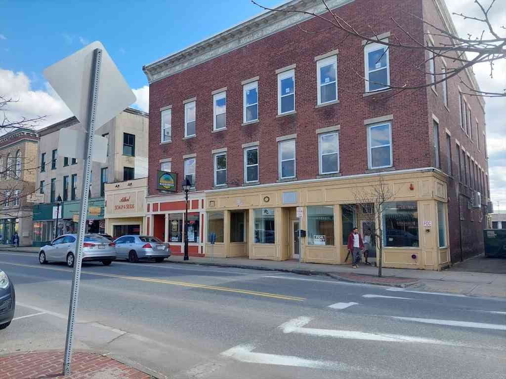 Apartment For Rent - 491 Main #4<br/> Athol, MA 01331