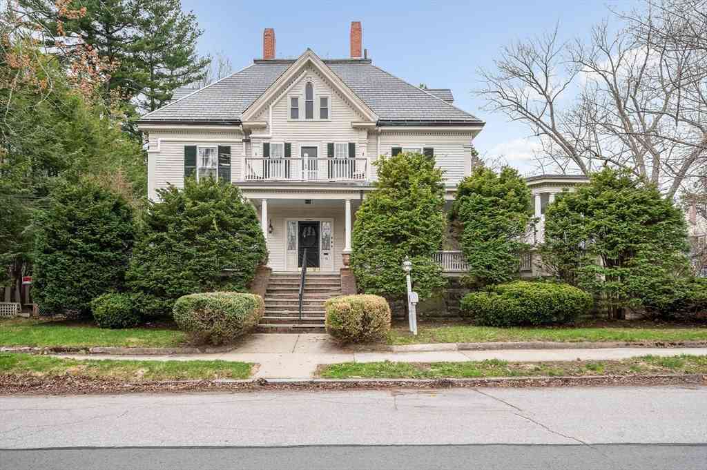 Homes For Rent - 16 Quincy St<br/> Methuen, MA 01844