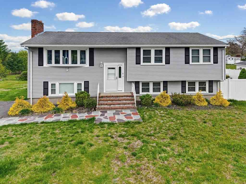 Homes For Sale - 9 Denise Dr<br/> Norfolk County, Randolph, MA 02368