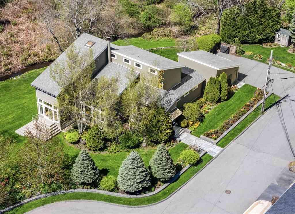Homes For Sale - 55 Stony Brook Rd.<br/> Marblehead, MA 01945