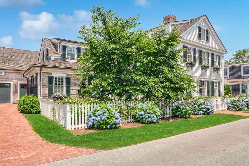 Homes For Sale - 56 North Summer Street<br/> Edgartown, MA 02539