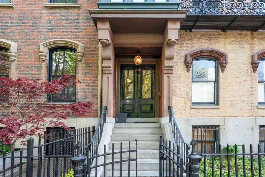 Condo For Sale - 17 Monument Square #2<br/> Boston, MA 02129