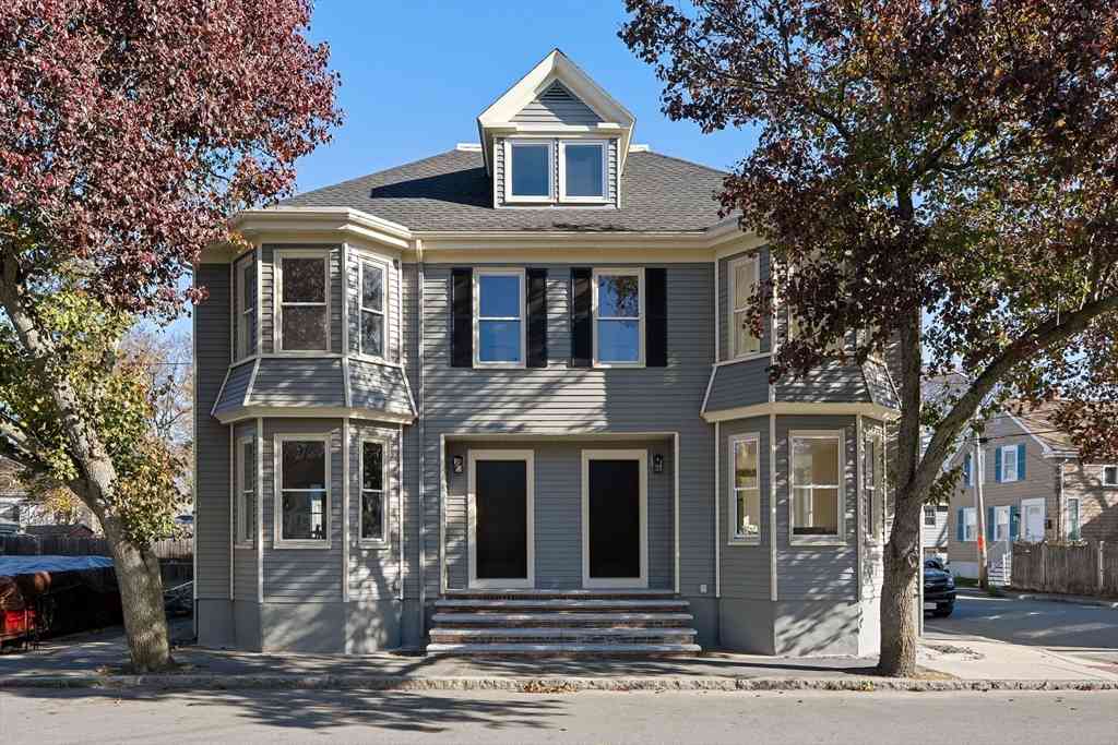Homes For Sale - 18 Balcomb Street<br/> Essex County, Salem, MA 01970