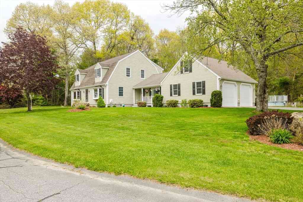 Homes For Sale - 13 Bow Dr<br/> Bristol County, Acushnet, MA 02743