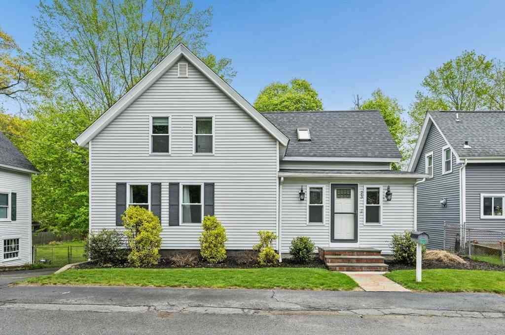 Homes For Sale - 23 Belmont St<br/> Plymouth County, Abington, MA 02351