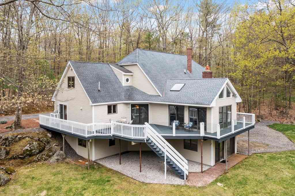 Homes For Sale - 17 Stone Pound Ln<br/> Atkinson, NH 03811