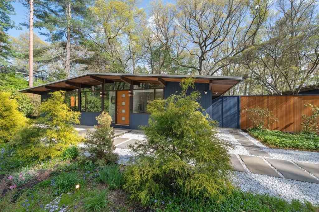 Homes For Sale - 53 Campbell Rd<br/> Middlesex County, Wayland, MA 01778