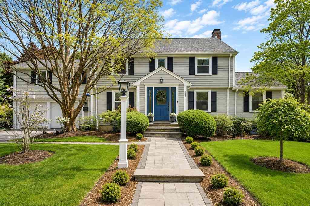 Homes For Sale - 106 Annawan Rd<br/> Middlesex County, Newton, MA 02468