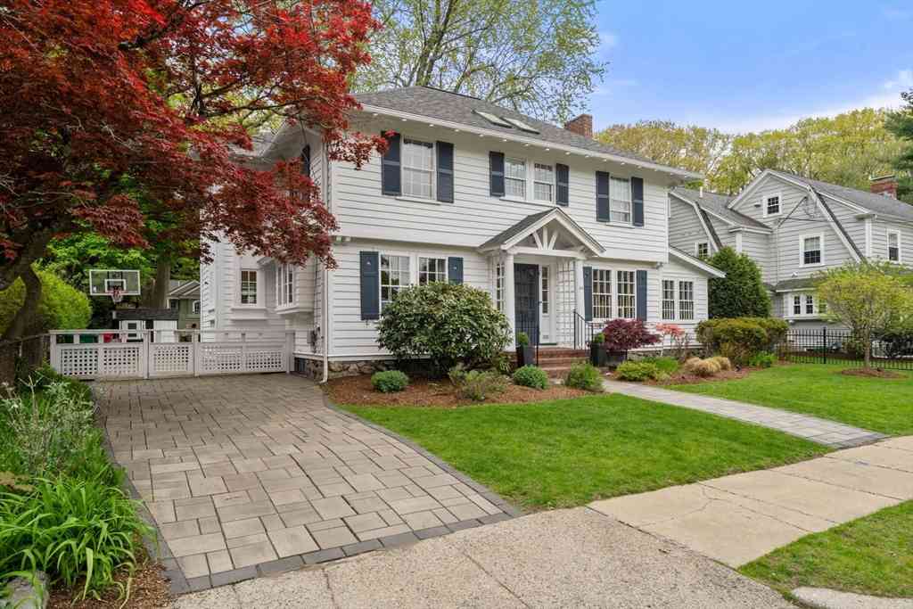 Homes For Sale - 26 Berkshire Road<br/> Middlesex County, Newton, MA 02460