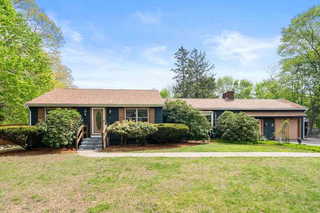 Homes For Sale - 139 Grove St<br/> Bristol County, Mansfield, MA 02048