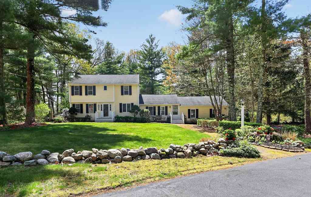 Homes For Sale - 32 Bowsprit Lane<br/> Plymouth County, Norwell, MA 02061