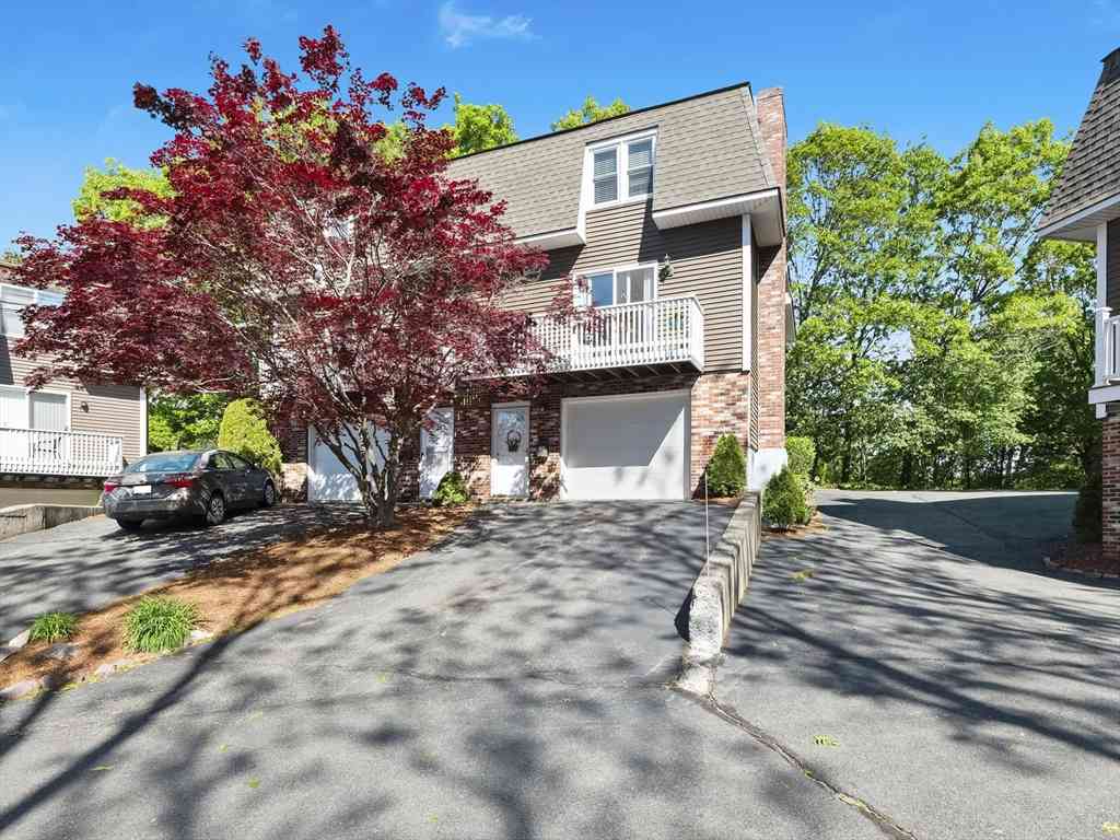 Homes For Sale - 54 Oaklandave<br/> Lynn, MA 01905