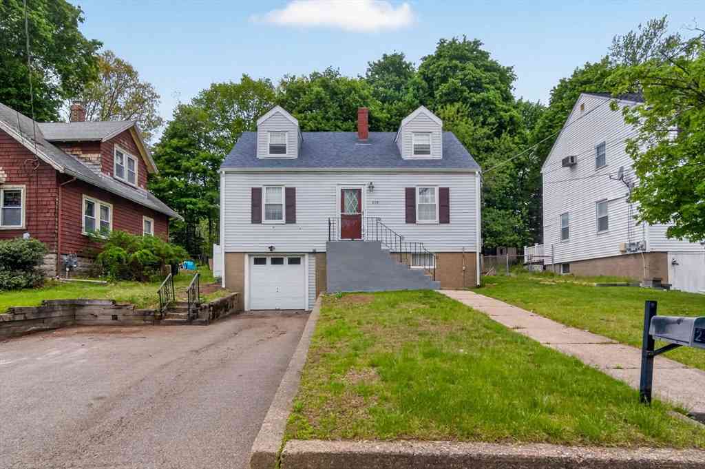 Homes For Sale - 239 Washington Street<br/> Norfolk County, Norwood, MA 02062