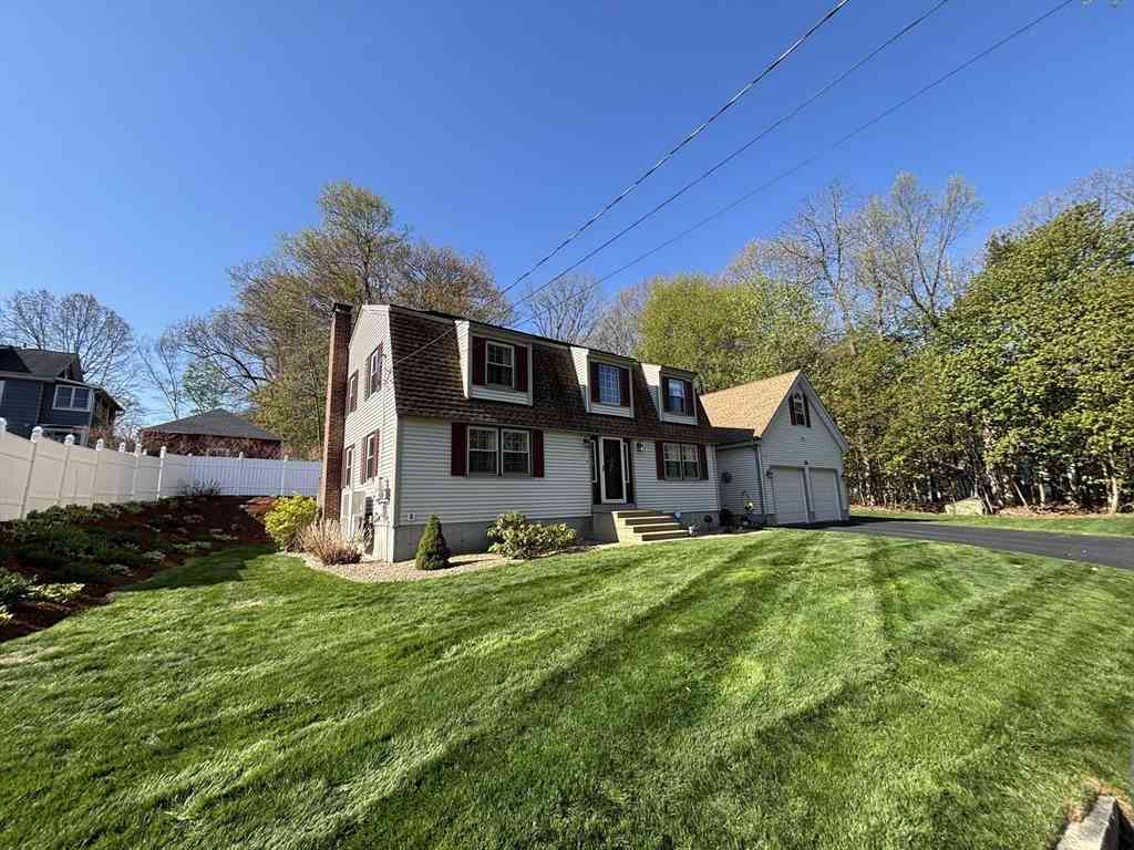 Homes For Sale - 111 Seneca St<br/> Fitchburg, MA 01420