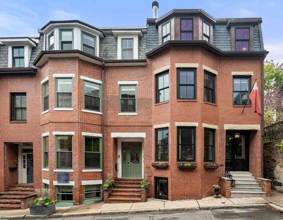 Homes For Sale - 15 Lawnwood Place<br/> Boston, MA 02129