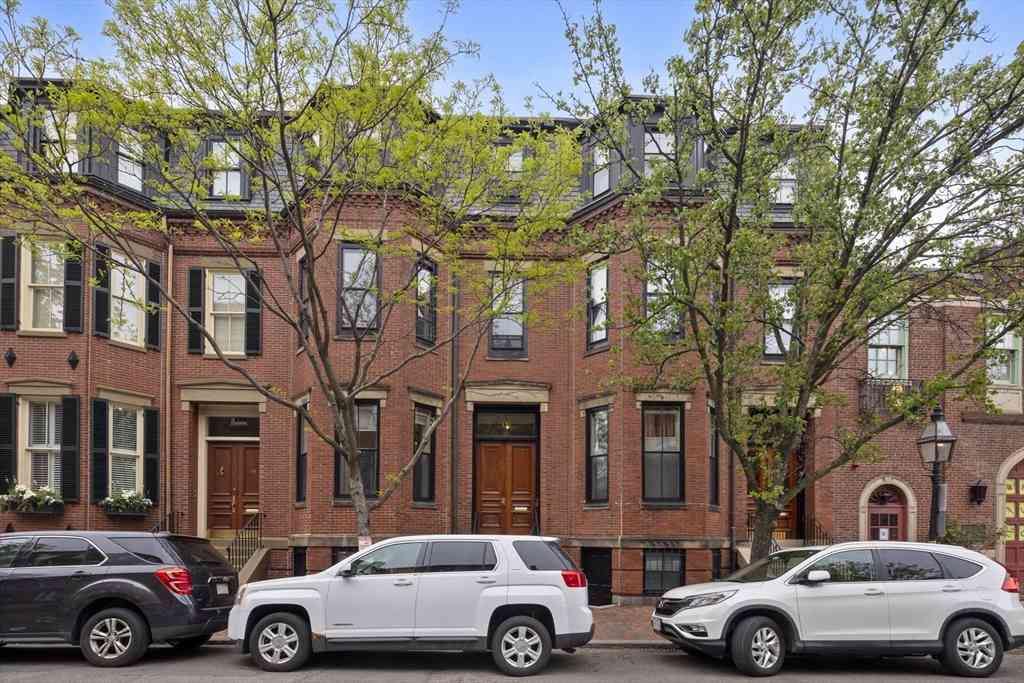 Condo For Sale - 131 Mount Vernon St #2<br/> Boston, MA 02108