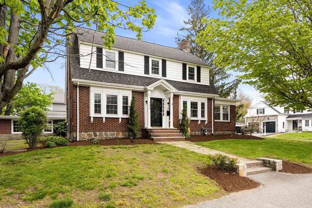 Homes For Sale - 106 Central St<br/> Hingham, MA 02043