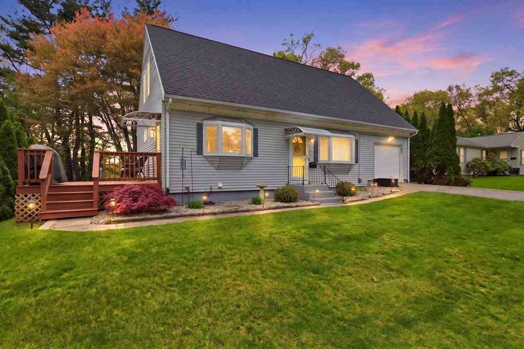Homes For Sale - 310 W Allen Ridge Rd<br/> Springfield, MA 01118