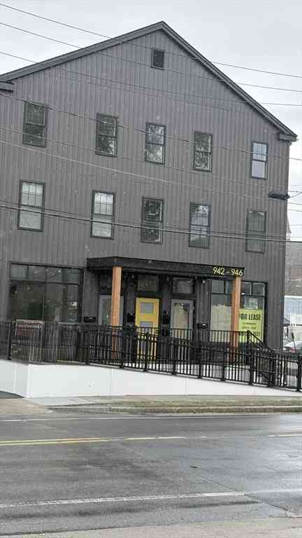 Apartment For Rent - 944 East St #3<br/> Walpole, MA 02081