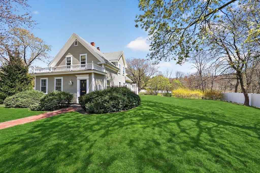 Homes For Sale - 1154 Main St<br/> Hingham, MA 02043