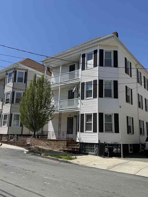 Homes For Sale - 105 Collette Street<br/> New Bedford, MA 02746