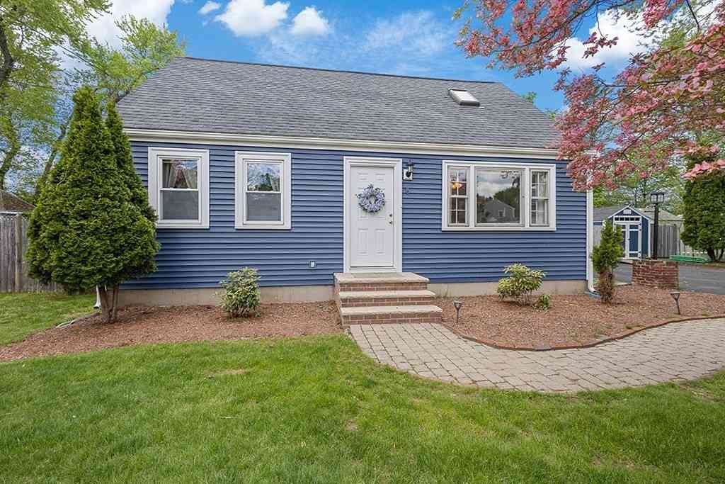 Homes For Sale - 4 Lynn Ave<br/> Norfolk County, Plainville, MA 02762