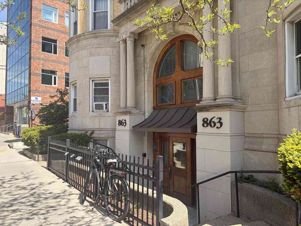 Apartment For Rent - 863 Massachusetts Ave #36<br/> Cambridge, MA 02139
