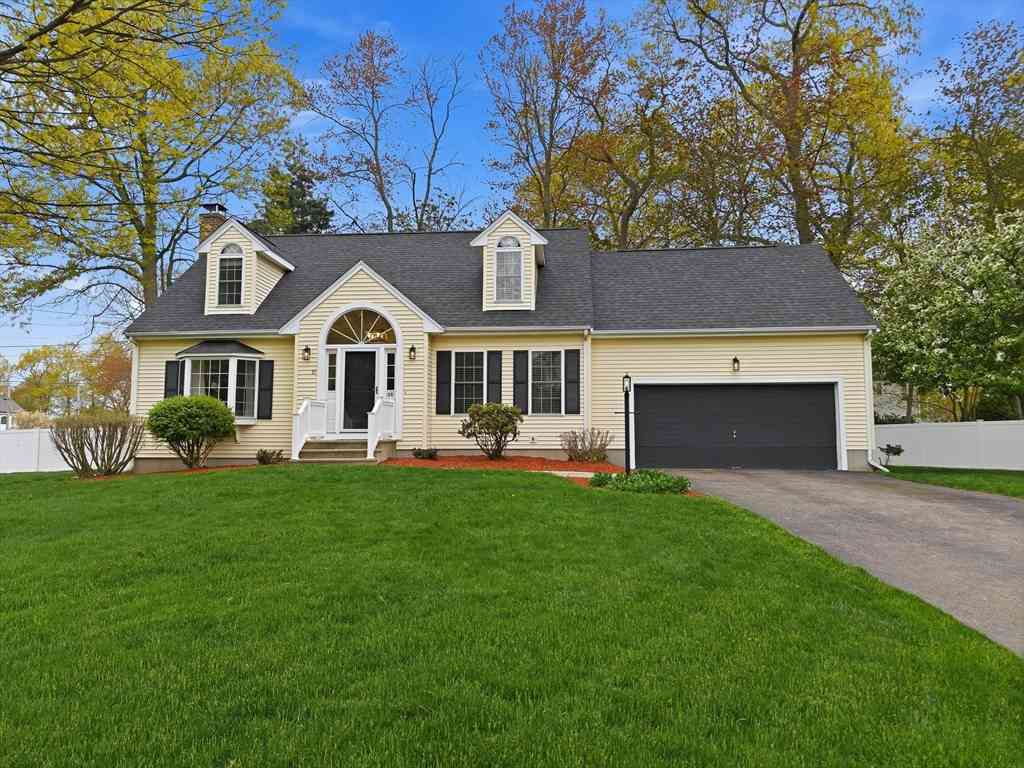 Homes For Sale - 35 Buena Vista Dr<br/> Attleboro, MA 02703