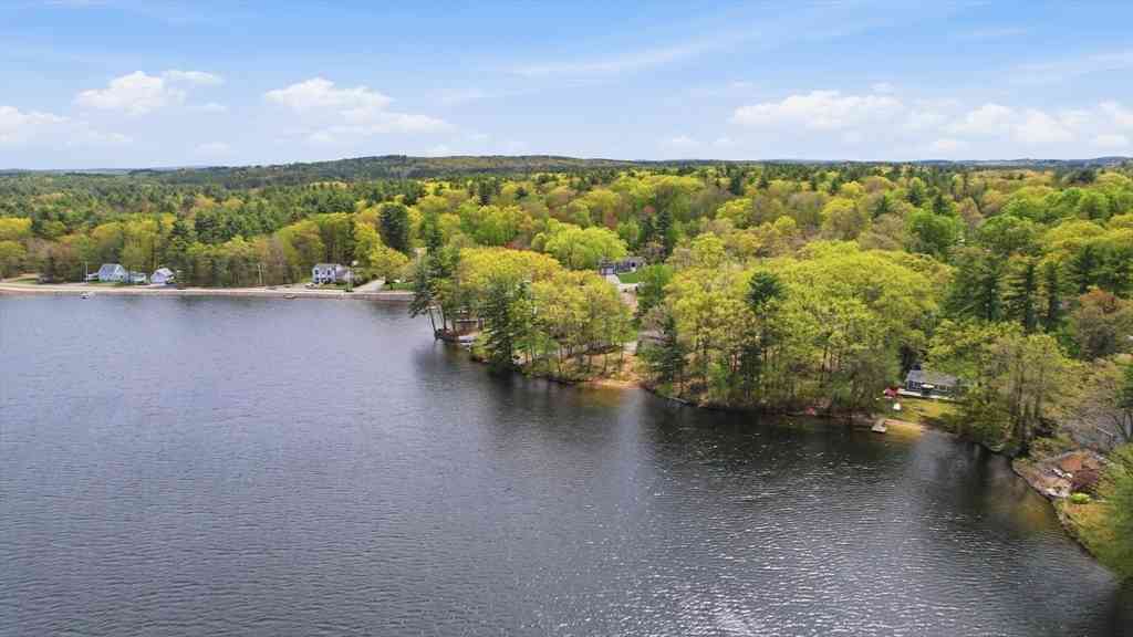 Homes For Sale - 32 Hemlock Drive<br/> Worcester County, Lunenburg, MA 01462