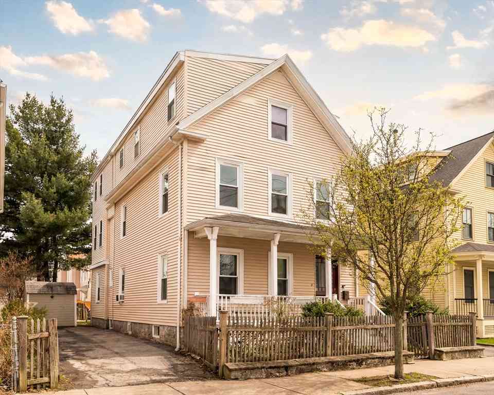 Condo For Sale - 30 Concord Avenue #2<br/> Somerville, MA 02143