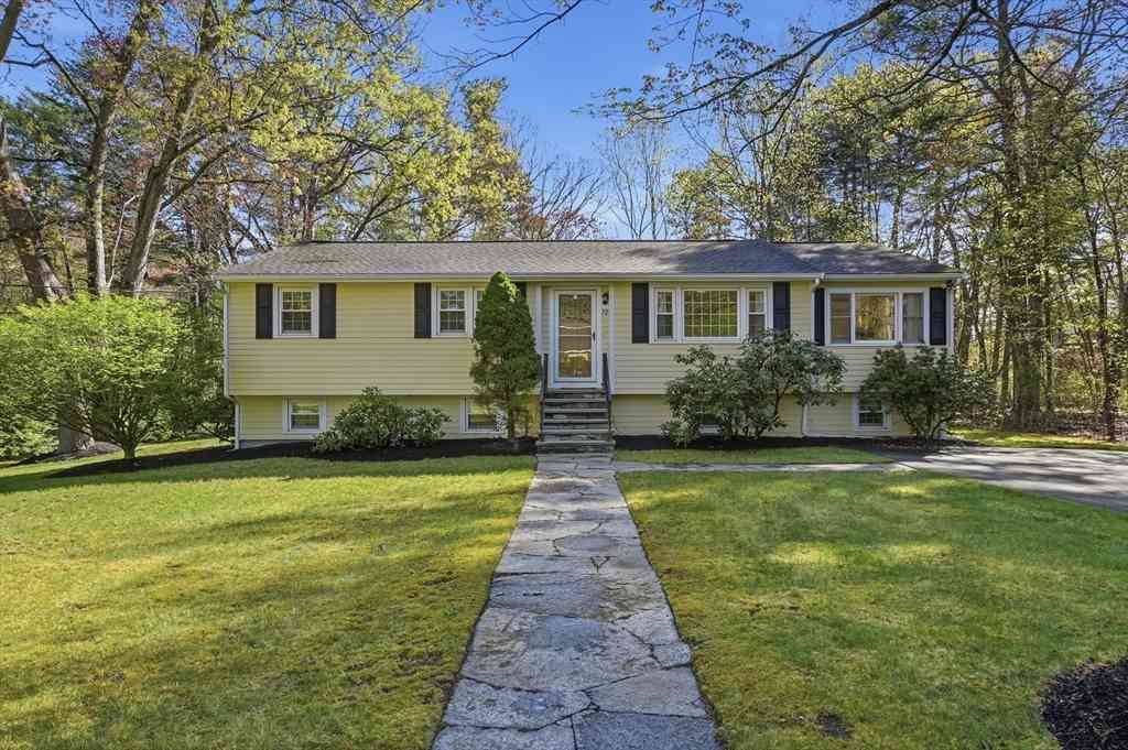 Homes For Sale - 72 Crimson Road<br/> Middlesex County, Billerica, MA 01821