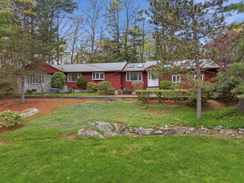 Homes For Sale - 32 Hayden Lane<br/> Middlesex County, Bedford, MA 01730
