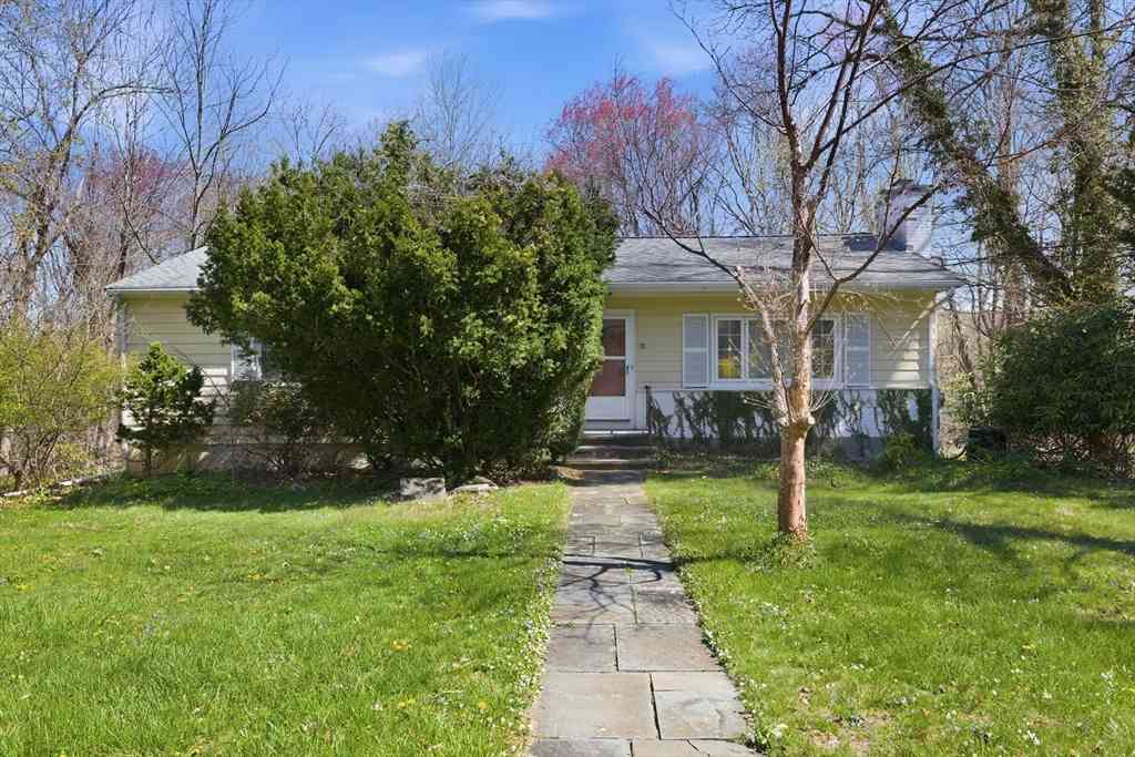 Homes For Sale - 18 Wyman Road<br/> Middlesex County, Lexington, MA 02420