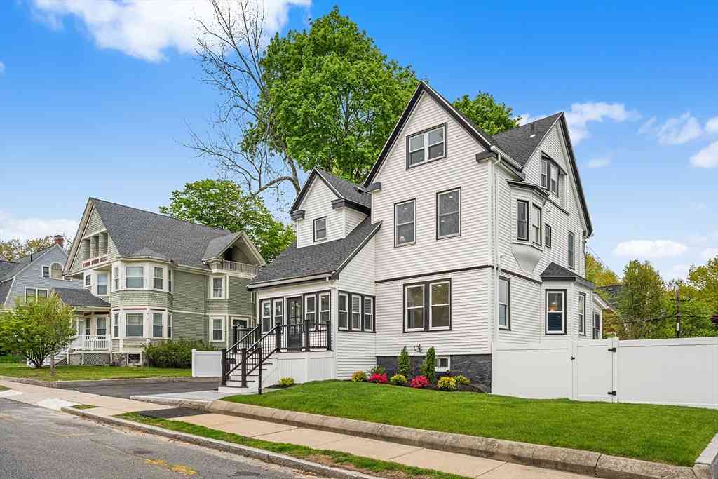 Homes For Sale - 52 Park St<br/> Boston, MA 02132