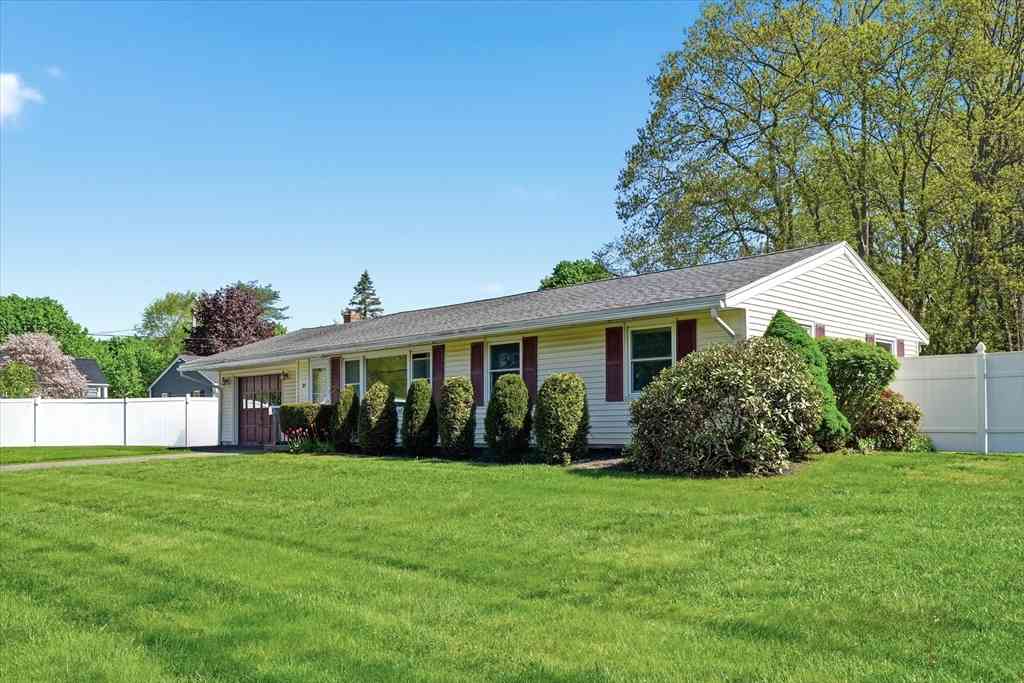 Homes For Sale - 37 Princeton St<br/> Danvers, MA 01923