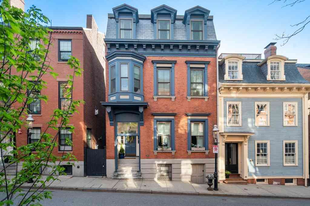 Condo For Sale - 31 1/2 Mt. Vernon #2<br/> Boston, MA 02129