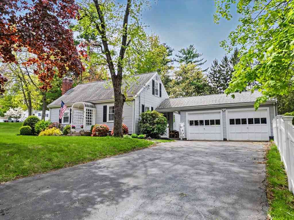 Homes For Sale - 9 Macdonald Circle<br/> Walpole, MA 02081
